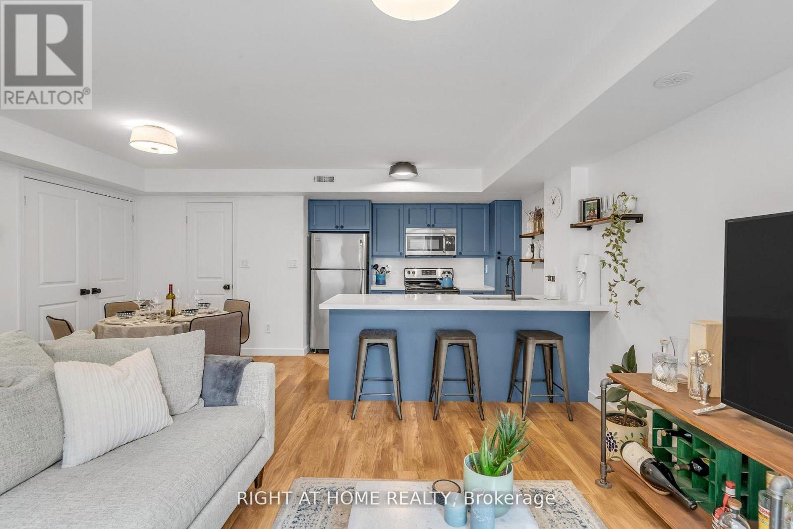 146 - 12 Foundry Avenue, Toronto, Ontario M6H 0A7 - Photo 6 - W12789864