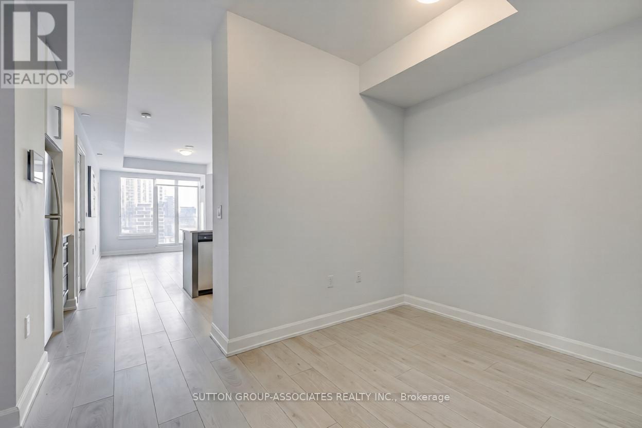 312 - 3200 William Coltson Avenue, Oakville, Ontario  L6H 7W6 - Photo 2 - W12789866