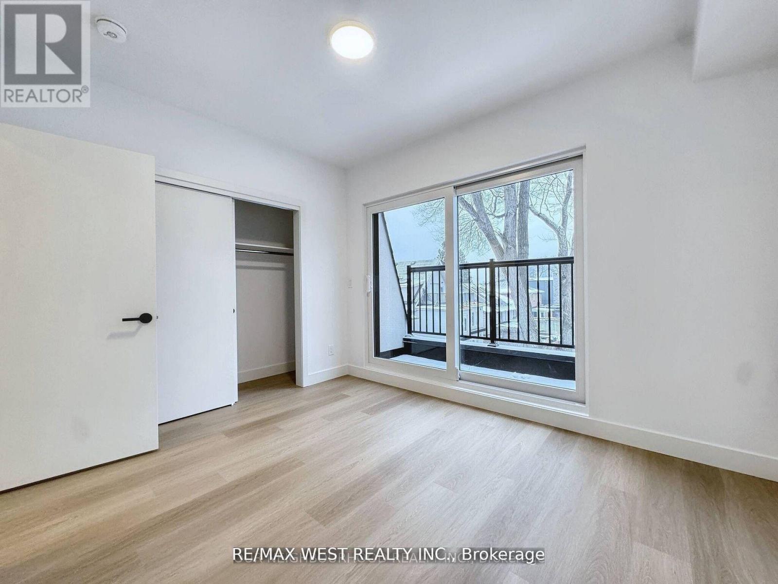 49 Morningside Avenue, Toronto, Ontario  M6S 1C6 - Photo 21 - W12789868