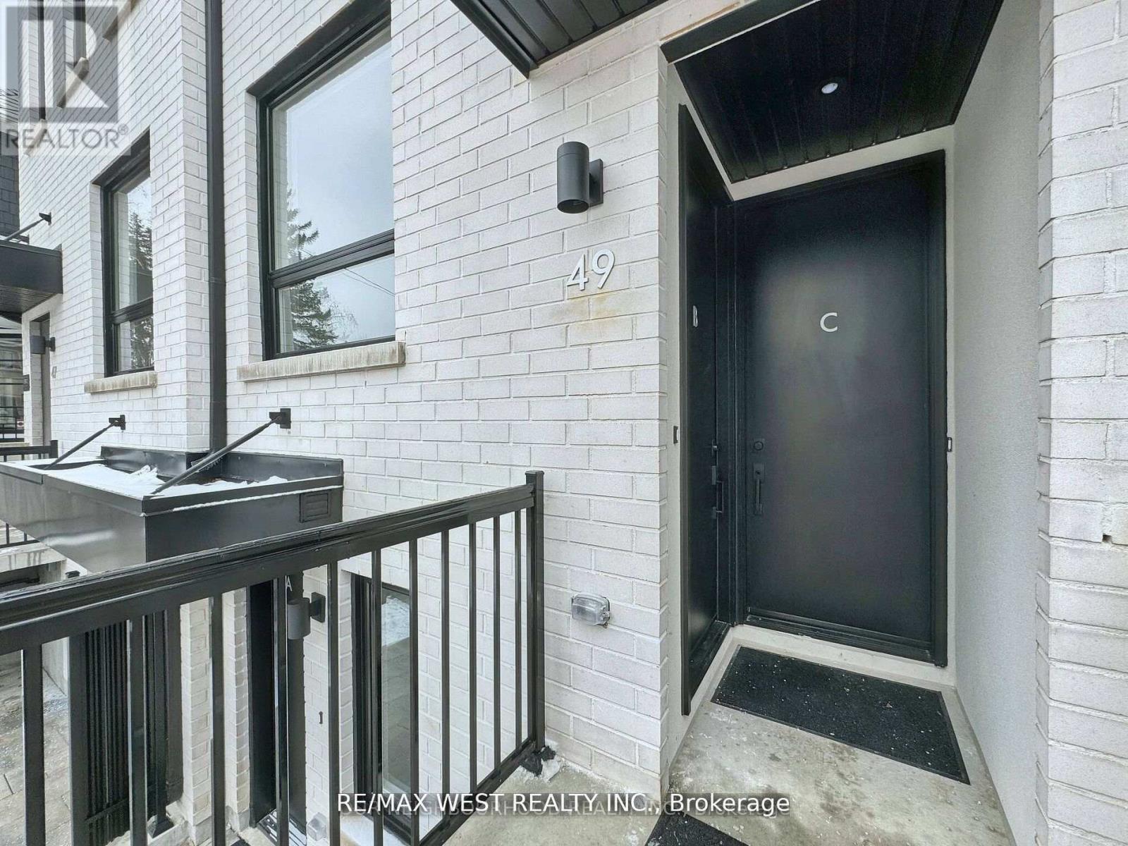 49 Morningside Avenue, Toronto, Ontario  M6S 1C6 - Photo 3 - W12789868