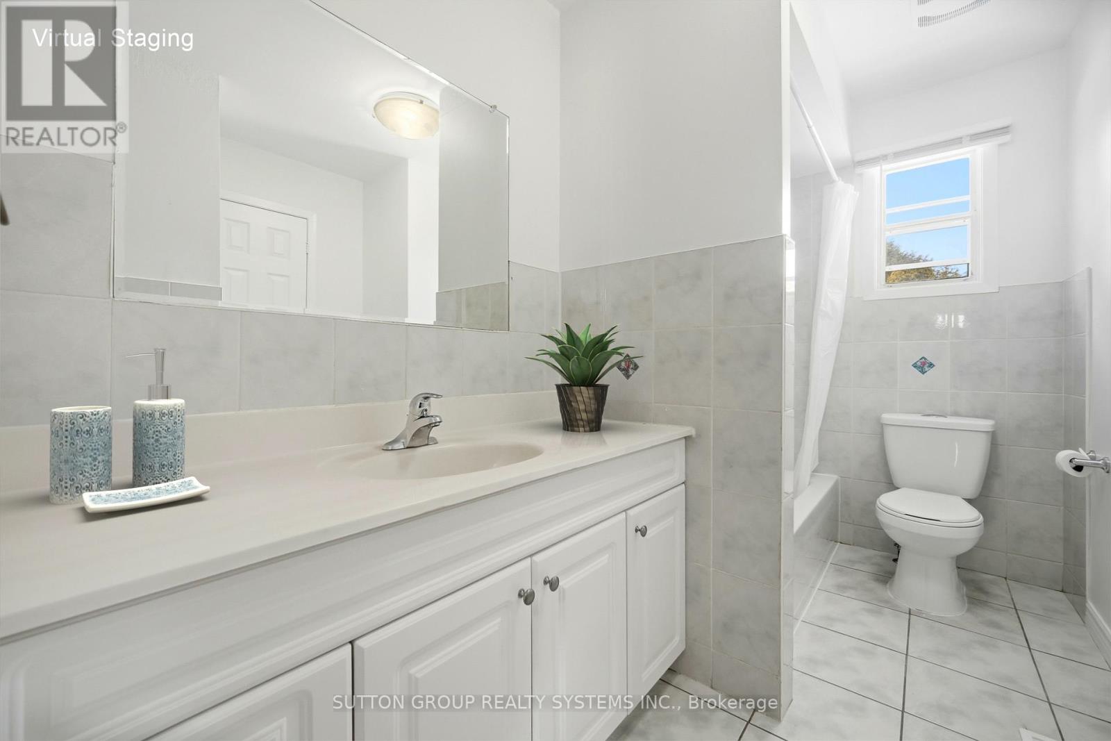 Upper Level - 10 Linkdale Road, Brampton, Ontario  L6V 2Y4 - Photo 16 - W12789876