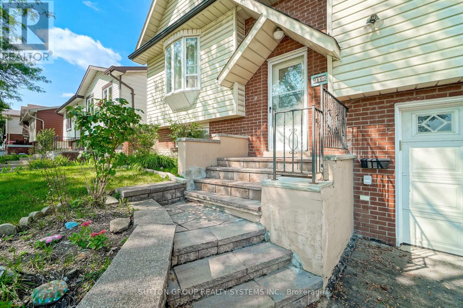 Upper Level - 10 Linkdale Road, Brampton, Ontario  L6V 2Y4 - Photo 3 - W12789876