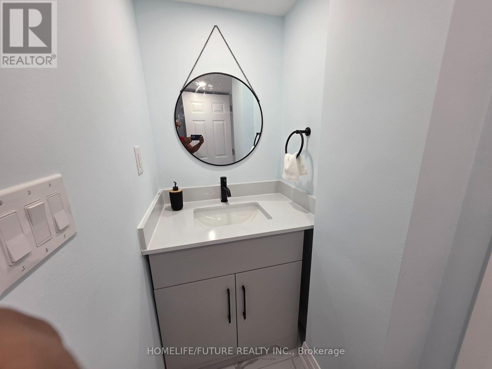 Bsmt - 77 Martin Byrne Drive, Brampton, Ontario  L6P 4C7 - Photo 9 - W12789884