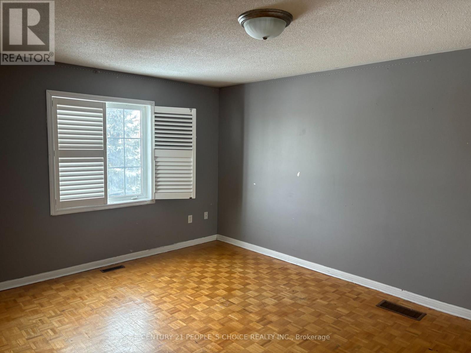 15 STARFISH COURT, Brampton, Ontario