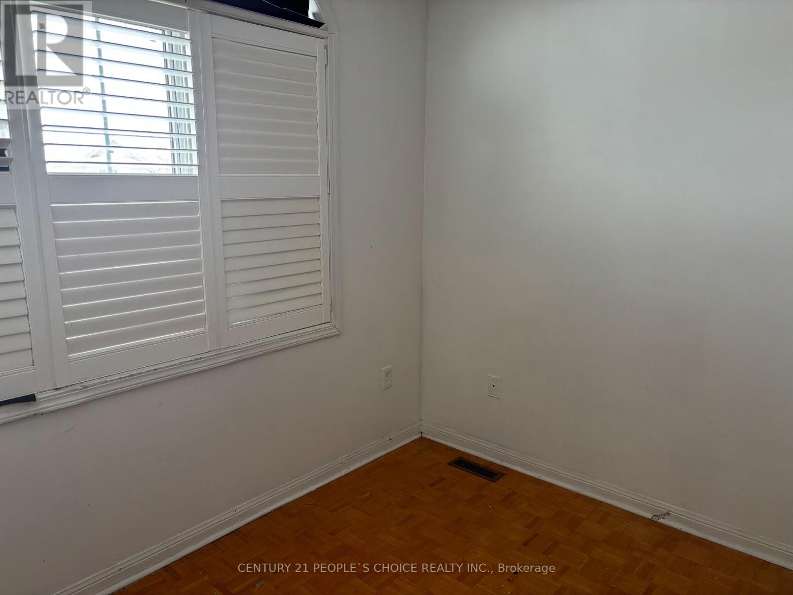 15 Starfish Court, Brampton, Ontario  L6R 2R5 - Photo 4 - W12789892