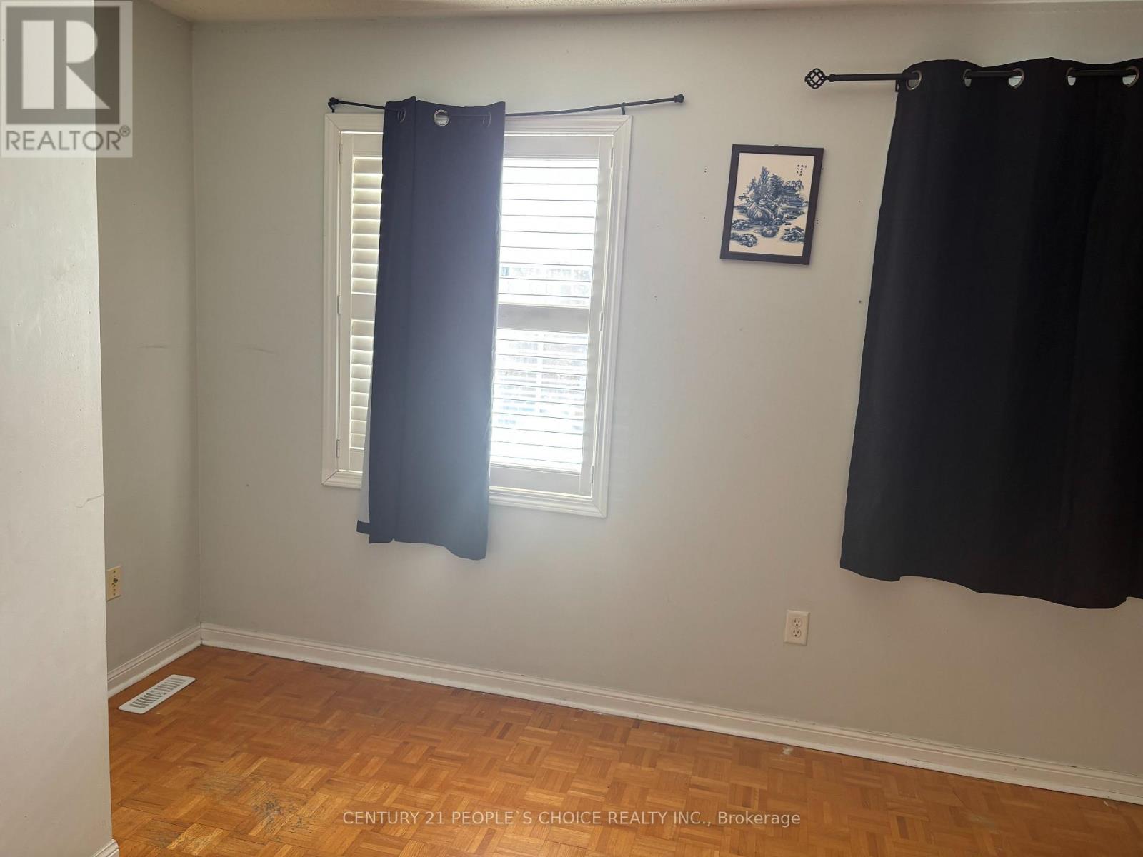 15 Starfish Court, Brampton, Ontario  L6R 2R5 - Photo 5 - W12789892