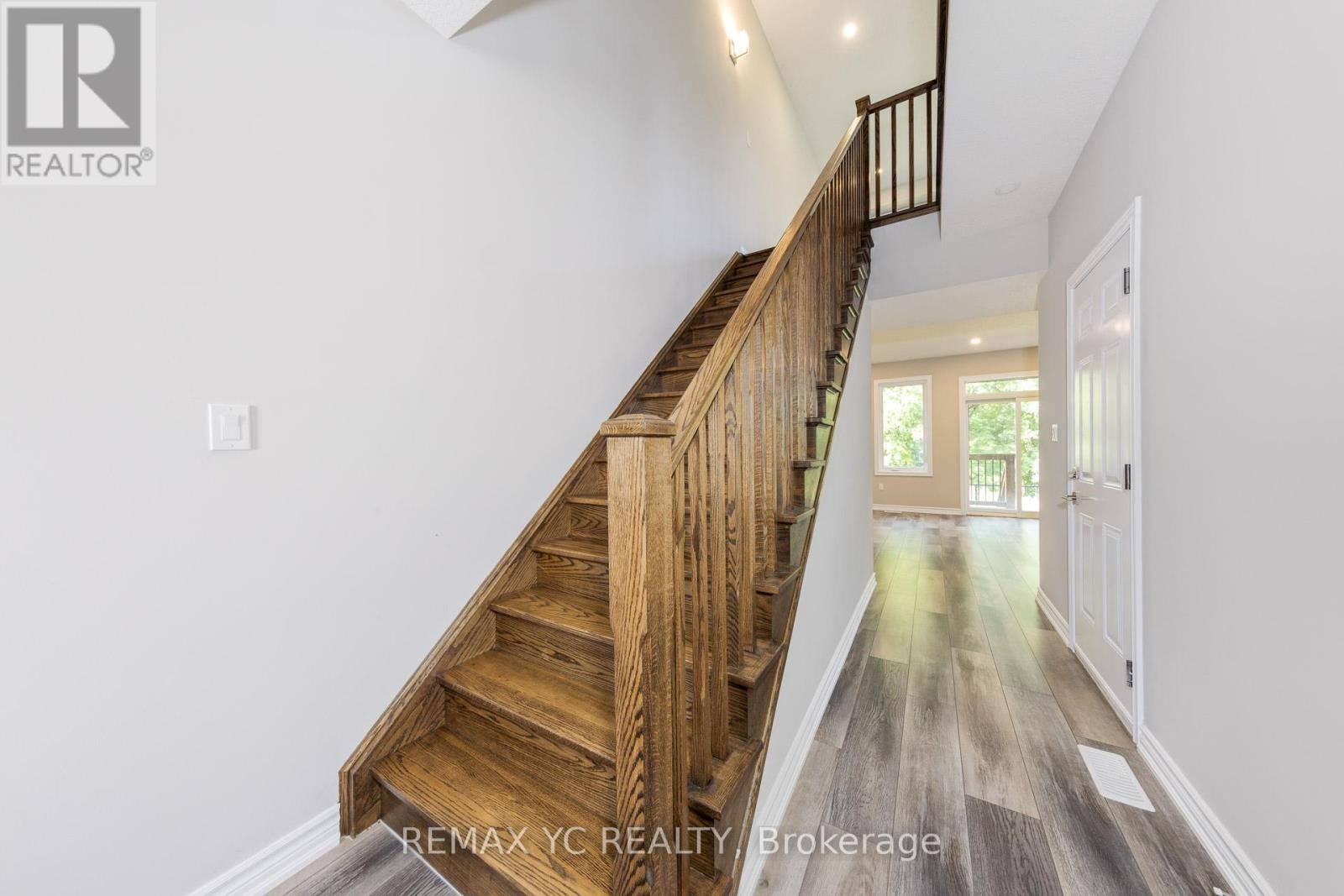 13 - 445 Ontario Street S, Milton, Ontario  L9T 9K2 - Photo 3 - W12789894