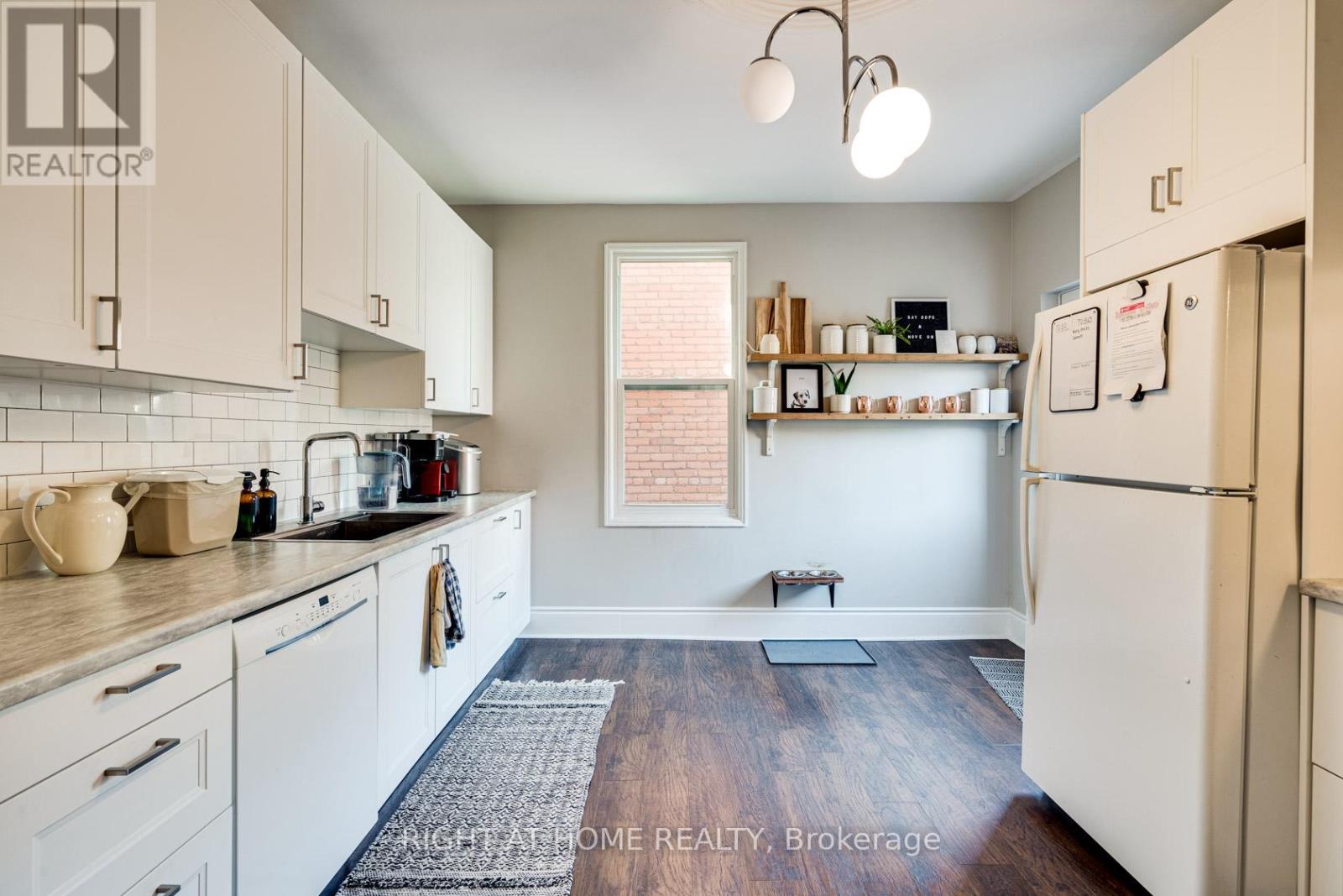 187 Oak Avenue, Hamilton, Ontario  L8L 5M9 - Photo 9 - X12789878