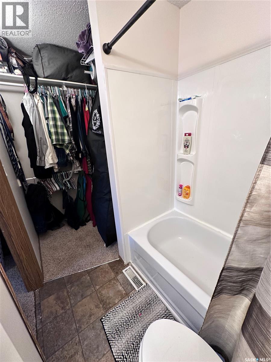 732 101st Street, North Battleford, Saskatchewan  S9A 0Z1 - Photo 17 - SK028596