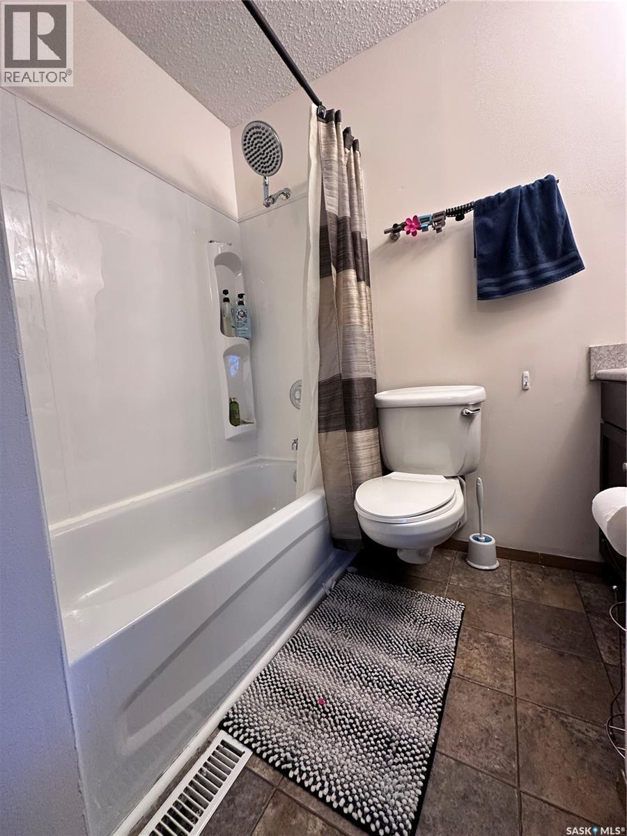 732 101st Street, North Battleford, Saskatchewan  S9A 0Z1 - Photo 18 - SK028596