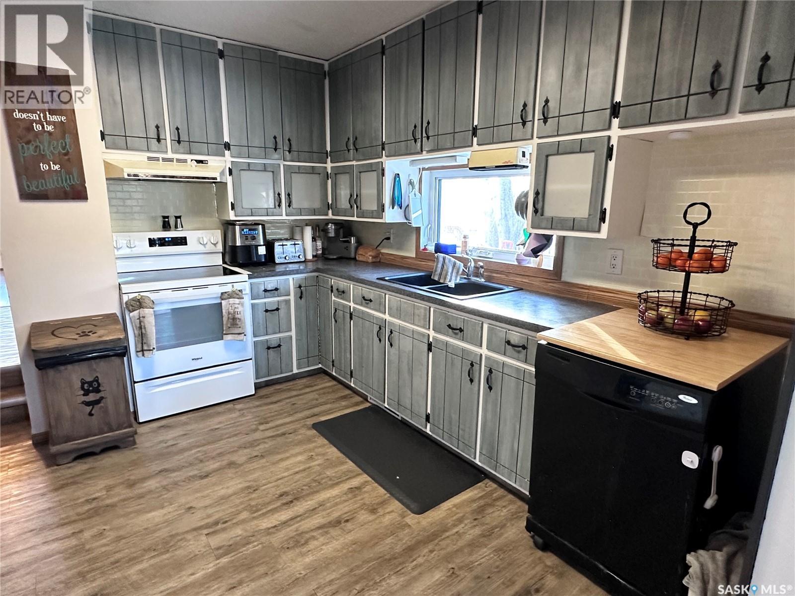 732 101st Street, North Battleford, Saskatchewan  S9A 0Z1 - Photo 4 - SK028596