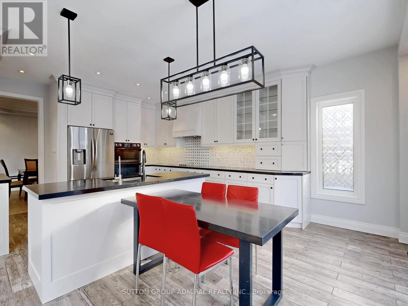 2 Gleave Court, Aurora, Ontario  L4G 7L9 - Photo 17 - N12789858