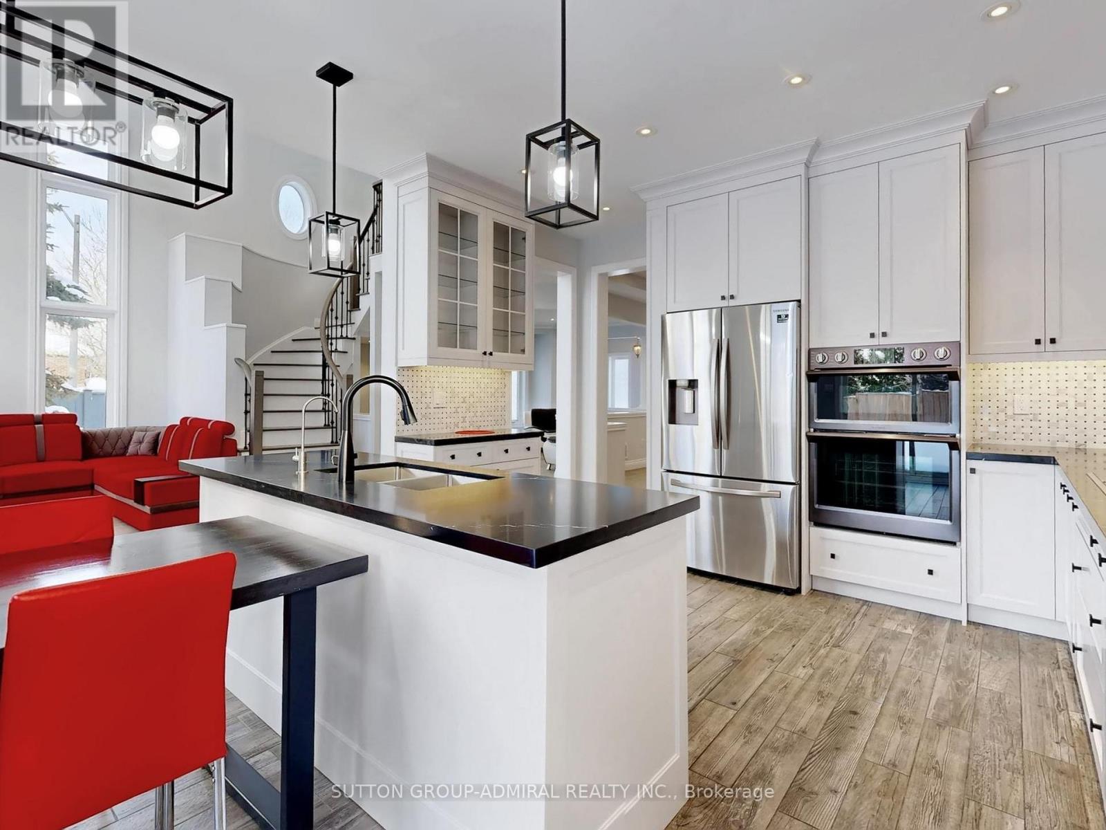 2 Gleave Court, Aurora, Ontario  L4G 7L9 - Photo 14 - N12789858