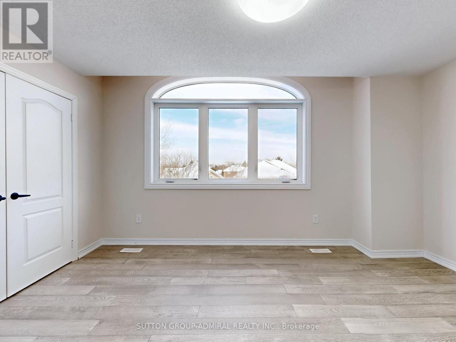 2 Gleave Court, Aurora, Ontario  L4G 7L9 - Photo 29 - N12789858