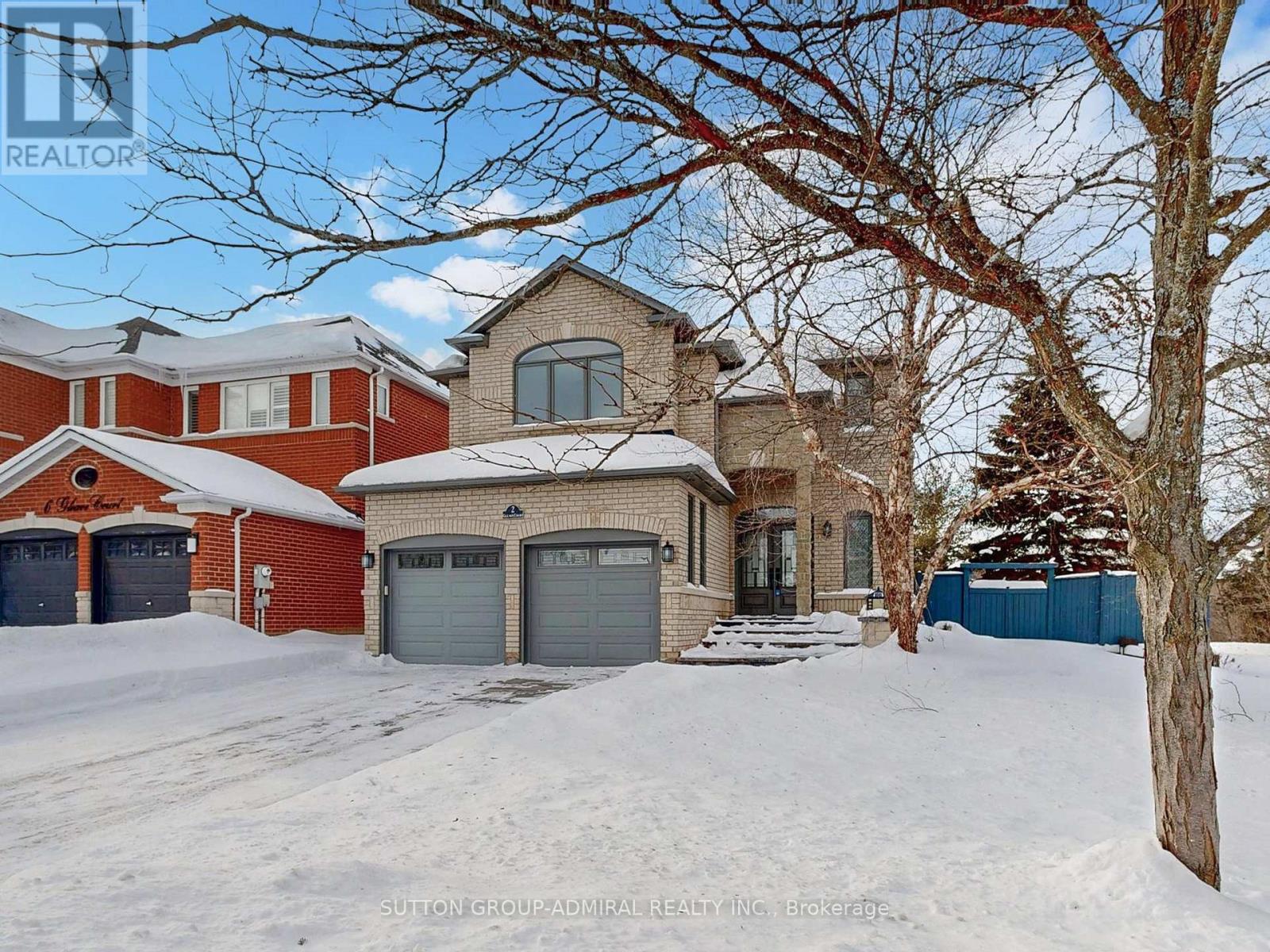 2 Gleave Court, Aurora, Ontario  L4G 7L9 - Photo 3 - N12789858