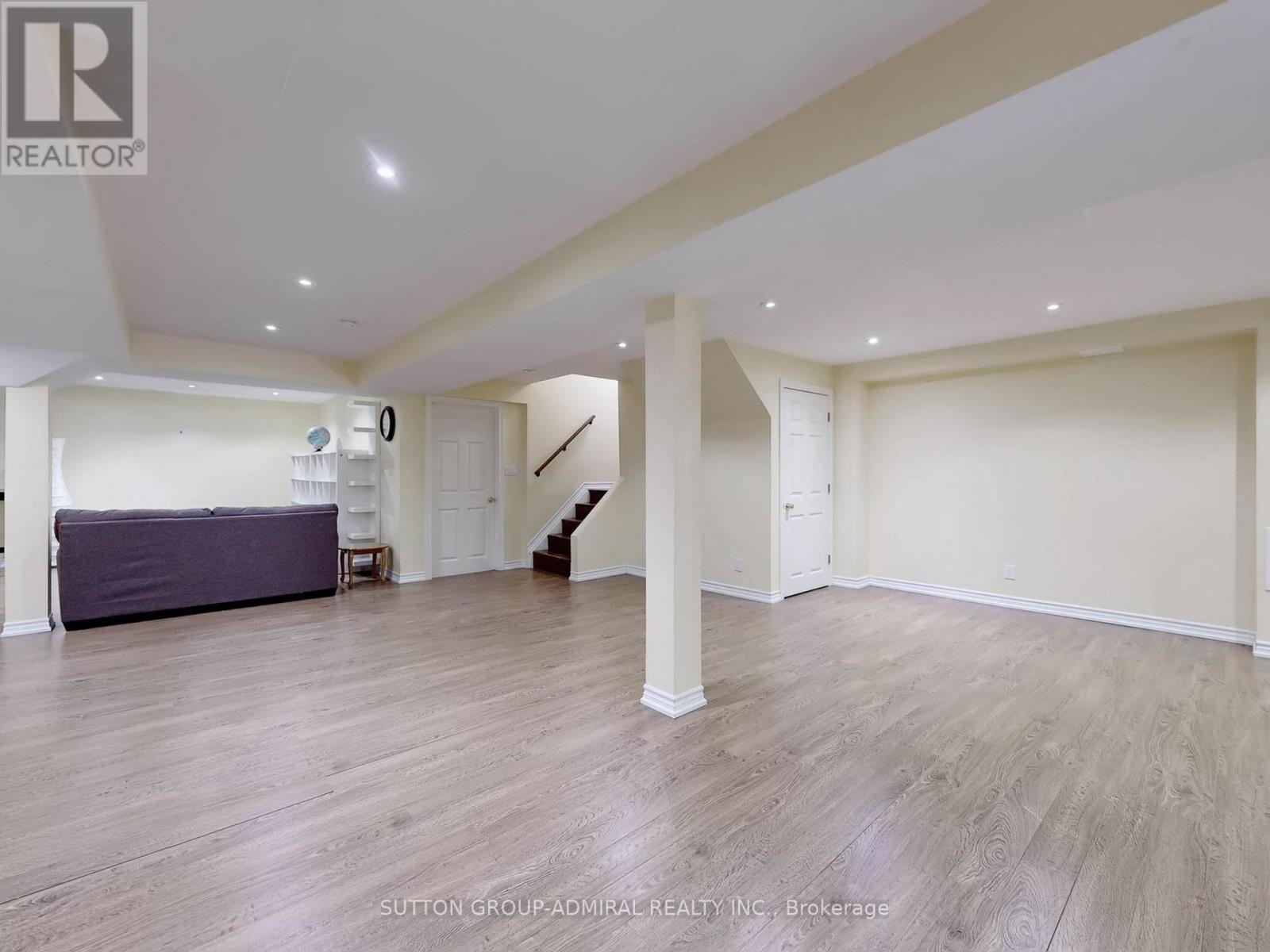 2 Gleave Court, Aurora, Ontario  L4G 7L9 - Photo 37 - N12789858