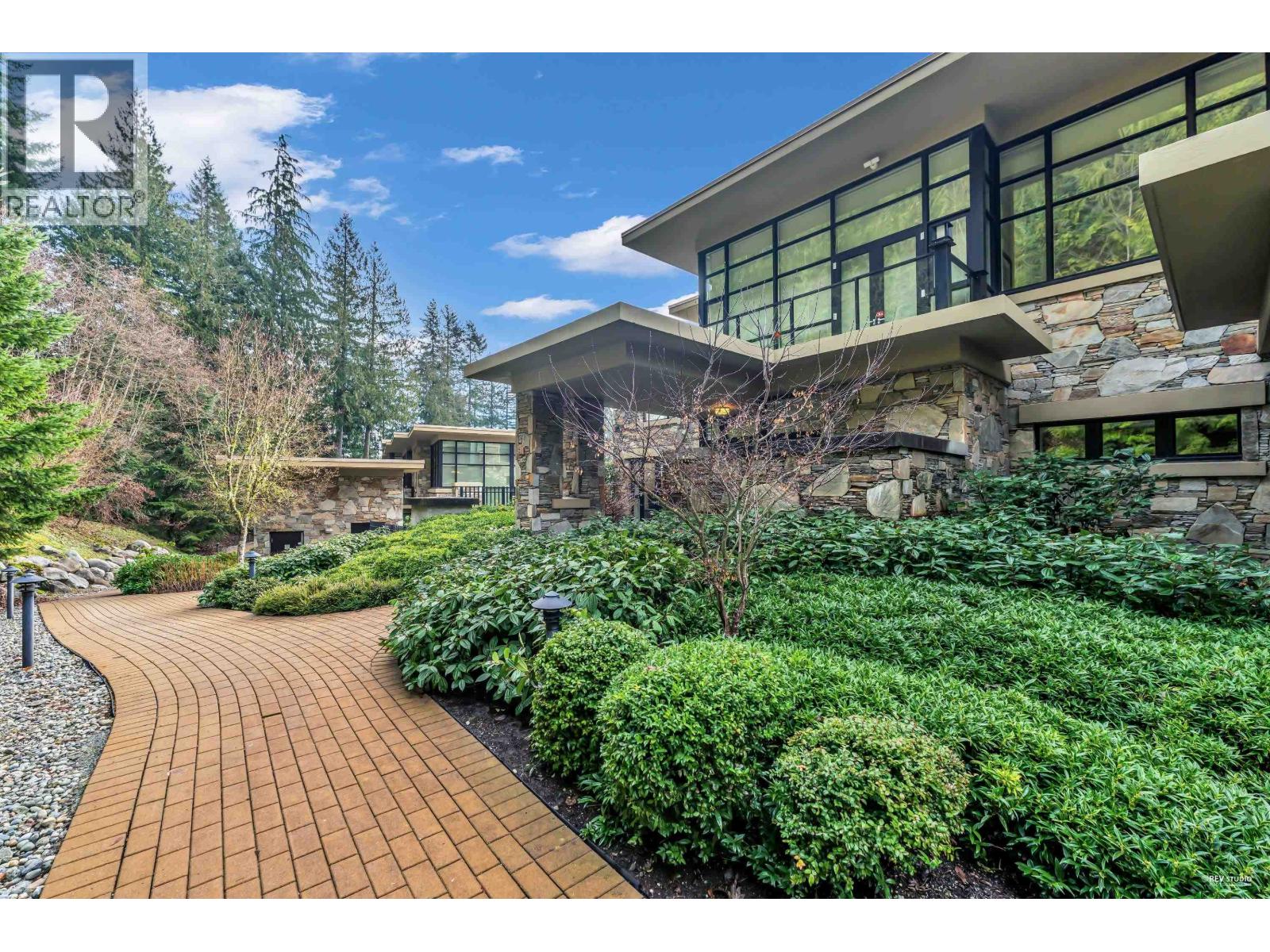 303 2245 TWIN CREEK PLACE, West Vancouver, British Columbia