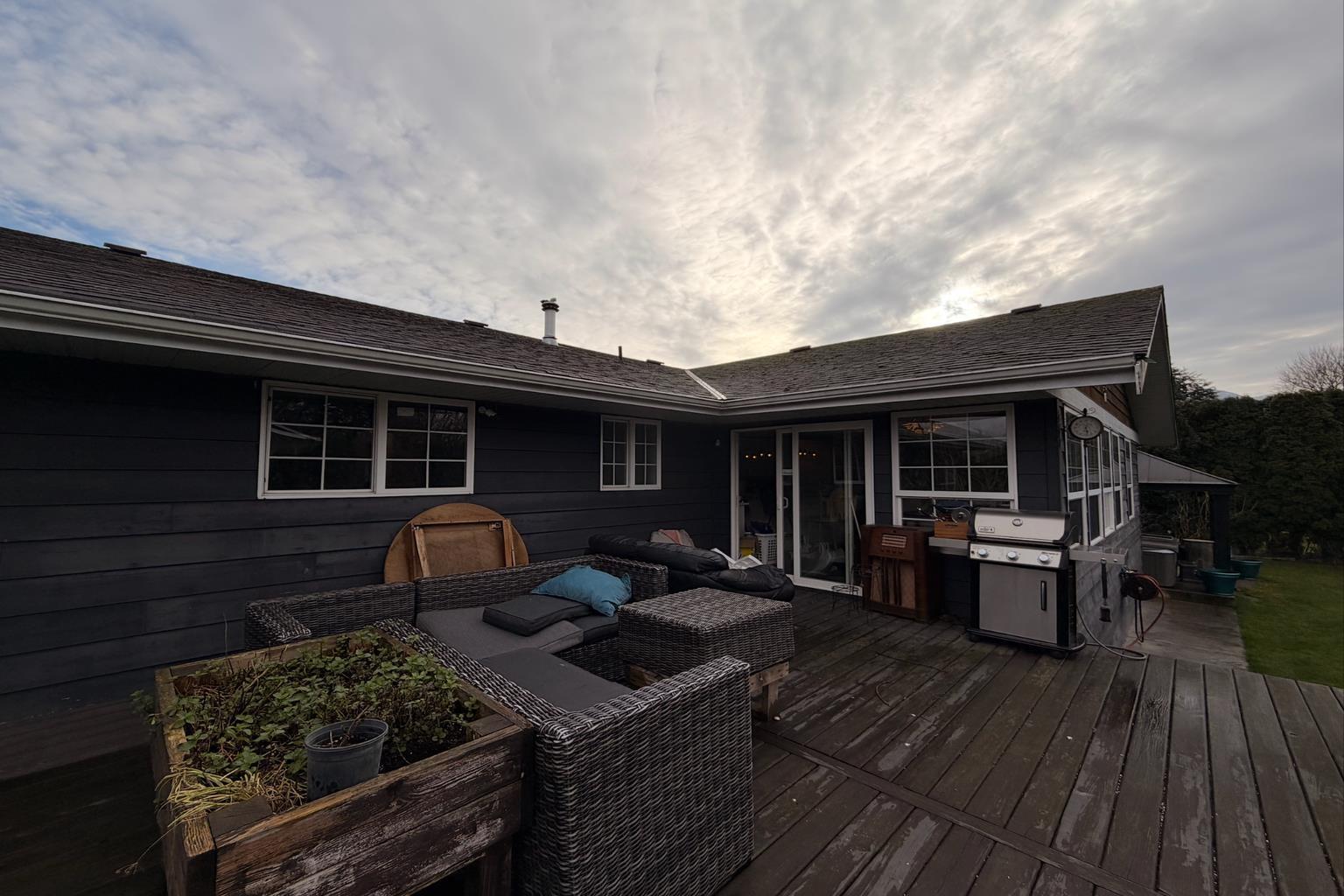 6345 Edson Drive, Sardis South, Chilliwack, British Columbia  V2R 4C1 - Photo 2 - R3089962