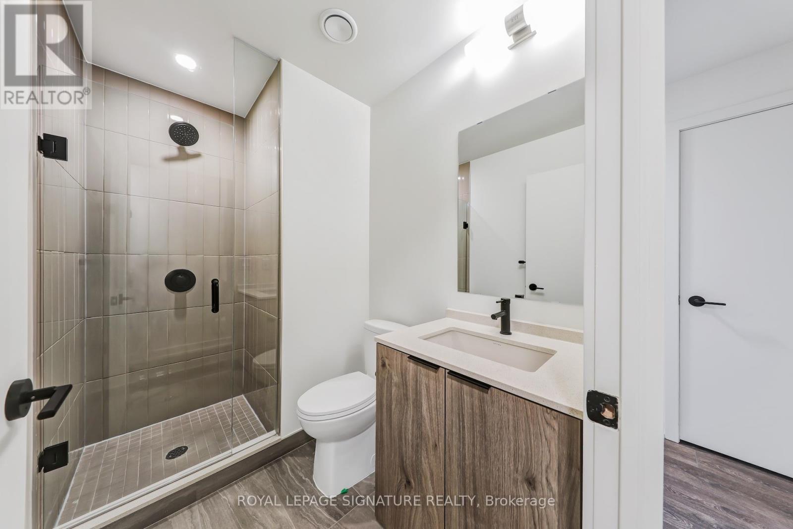 921 - 181 Sterling Road, Toronto, Ontario  M6R 2B2 - Photo 2 - C12789904