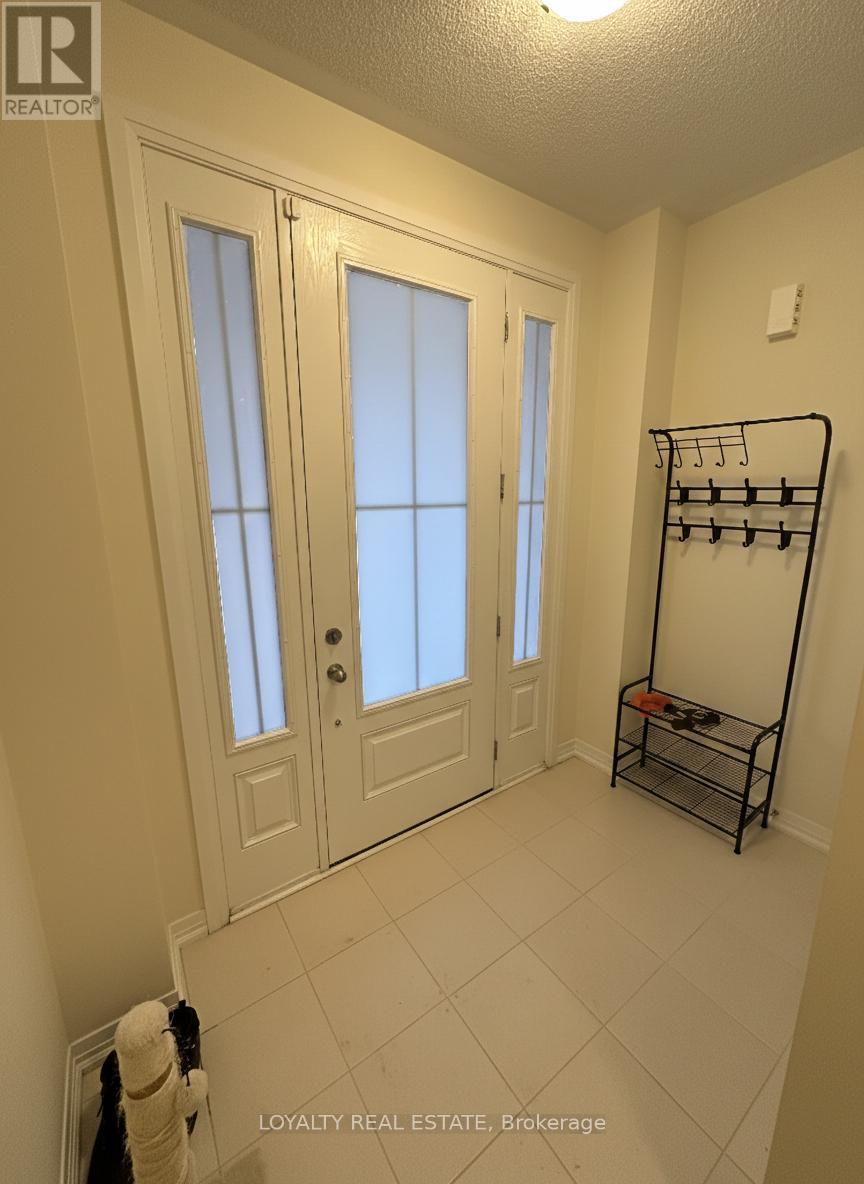 2971 Seagrass Street, Pickering, Ontario  L1X 0P8 - Photo 2 - E12789900