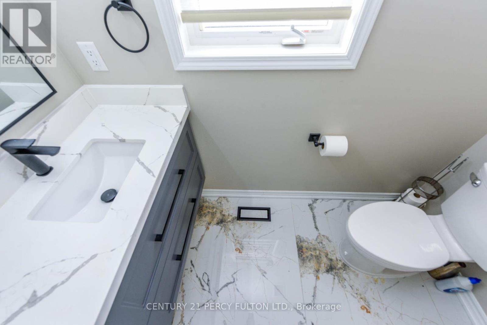 Main & 2nd - 1040 Foxtail Crescent, Pickering, Ontario  L1X 0E7 - Photo 4 - E12789926