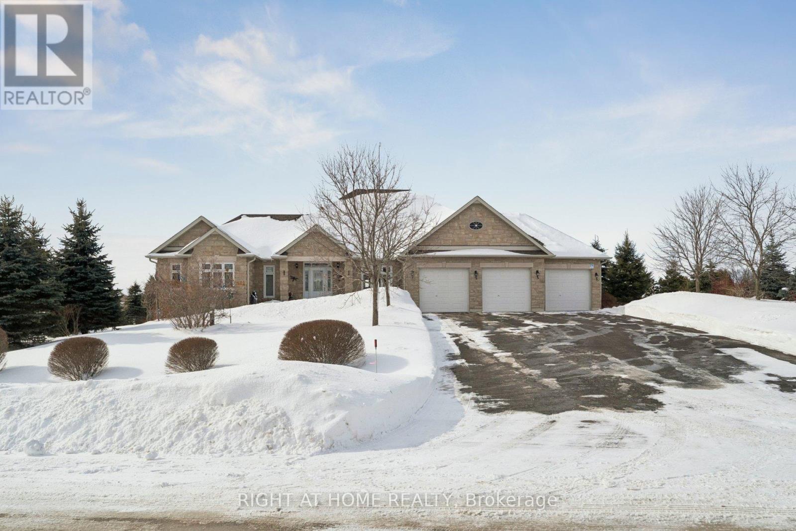 10 BROLLEY CRESCENT, Essa, Ontario