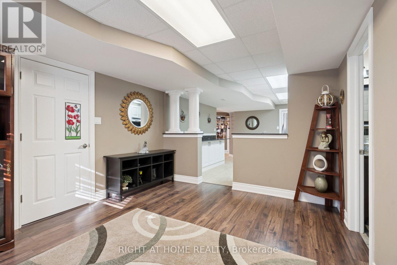 10 Brolley Crescent, Essa, Ontario  L0L 2N2 - Photo 27 - N12789936