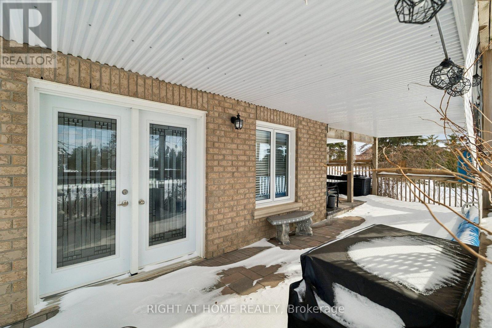 10 Brolley Crescent, Essa, Ontario  L0L 2N2 - Photo 41 - N12789936