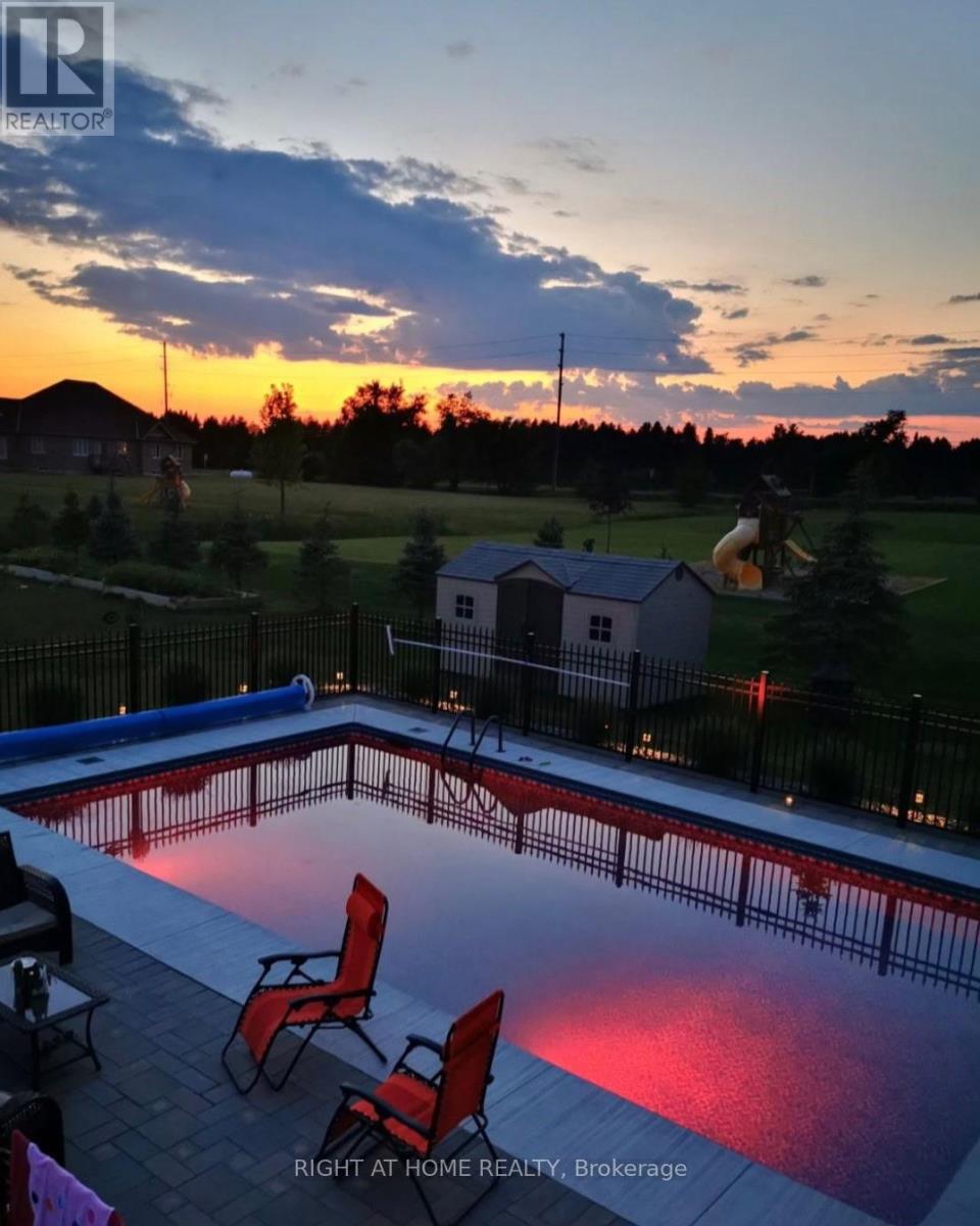 10 Brolley Crescent, Essa, Ontario  L0L 2N2 - Photo 49 - N12789936