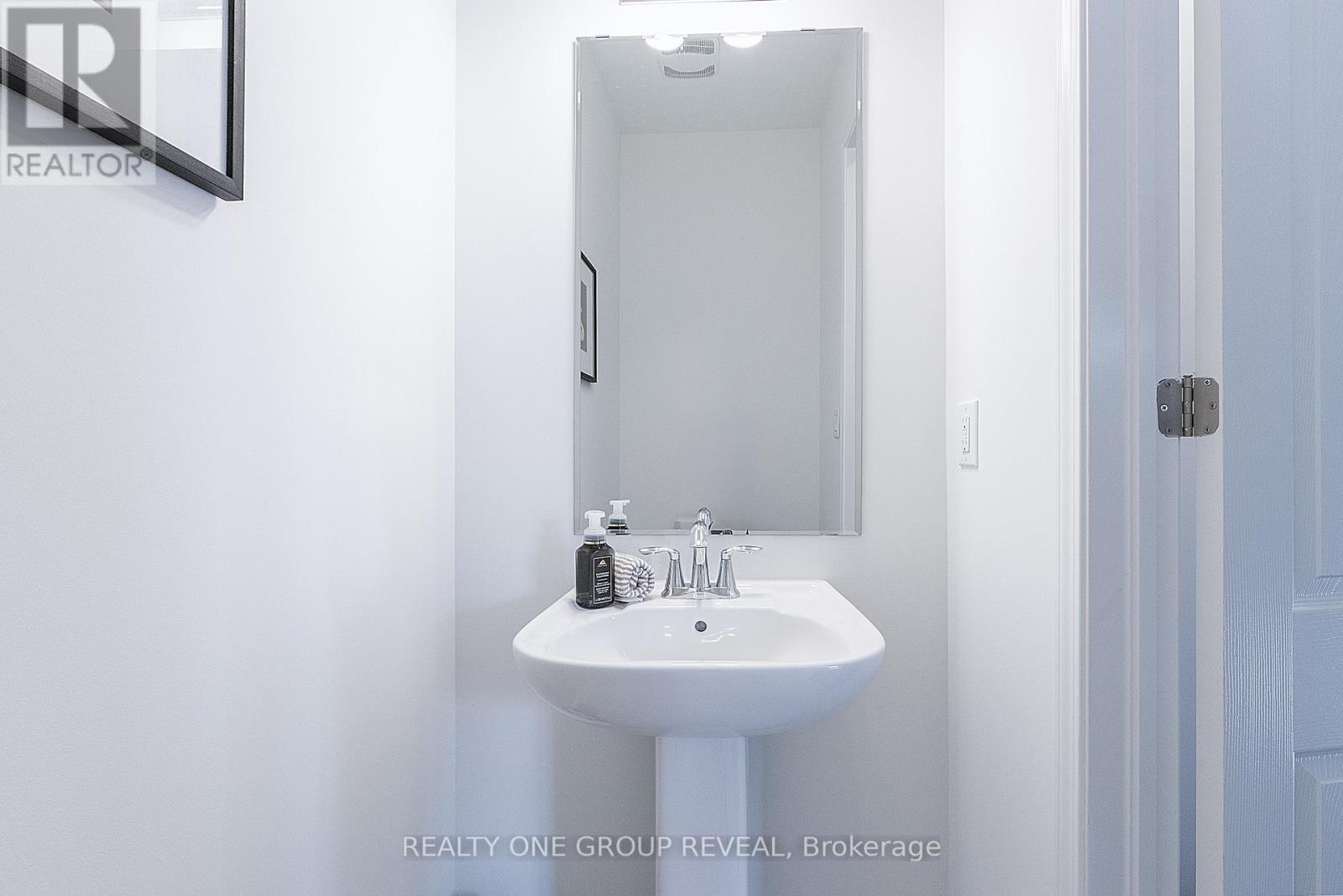 103 Avani Avenue, Markham, Ontario  L6C 3S6 - Photo 4 - N12789942