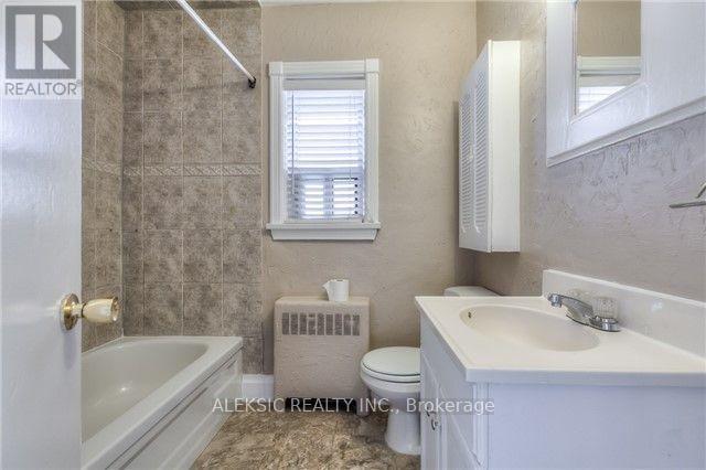 179 Thirtieth Street, Toronto, Ontario  M8W 3C6 - Photo 11 - W12789914