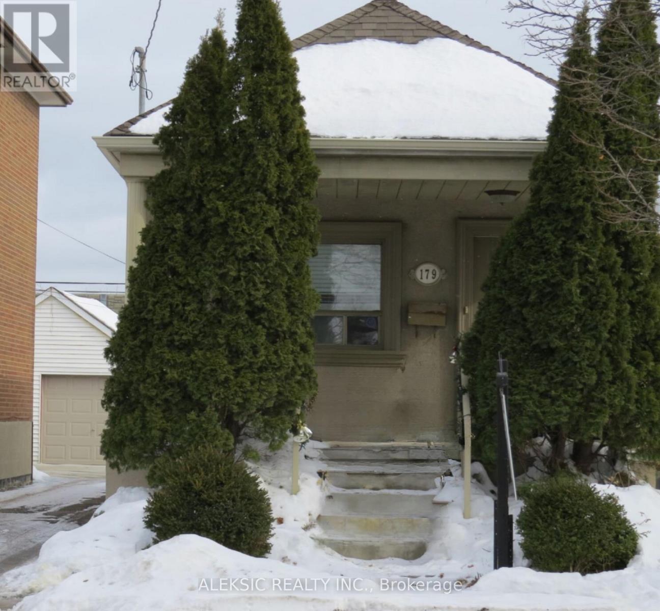 179 Thirtieth Street, Toronto, Ontario  M8W 3C6 - Photo 2 - W12789914