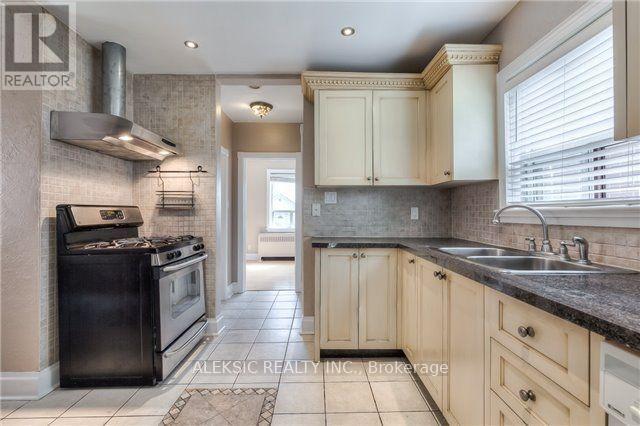 179 Thirtieth Street, Toronto, Ontario  M8W 3C6 - Photo 7 - W12789914