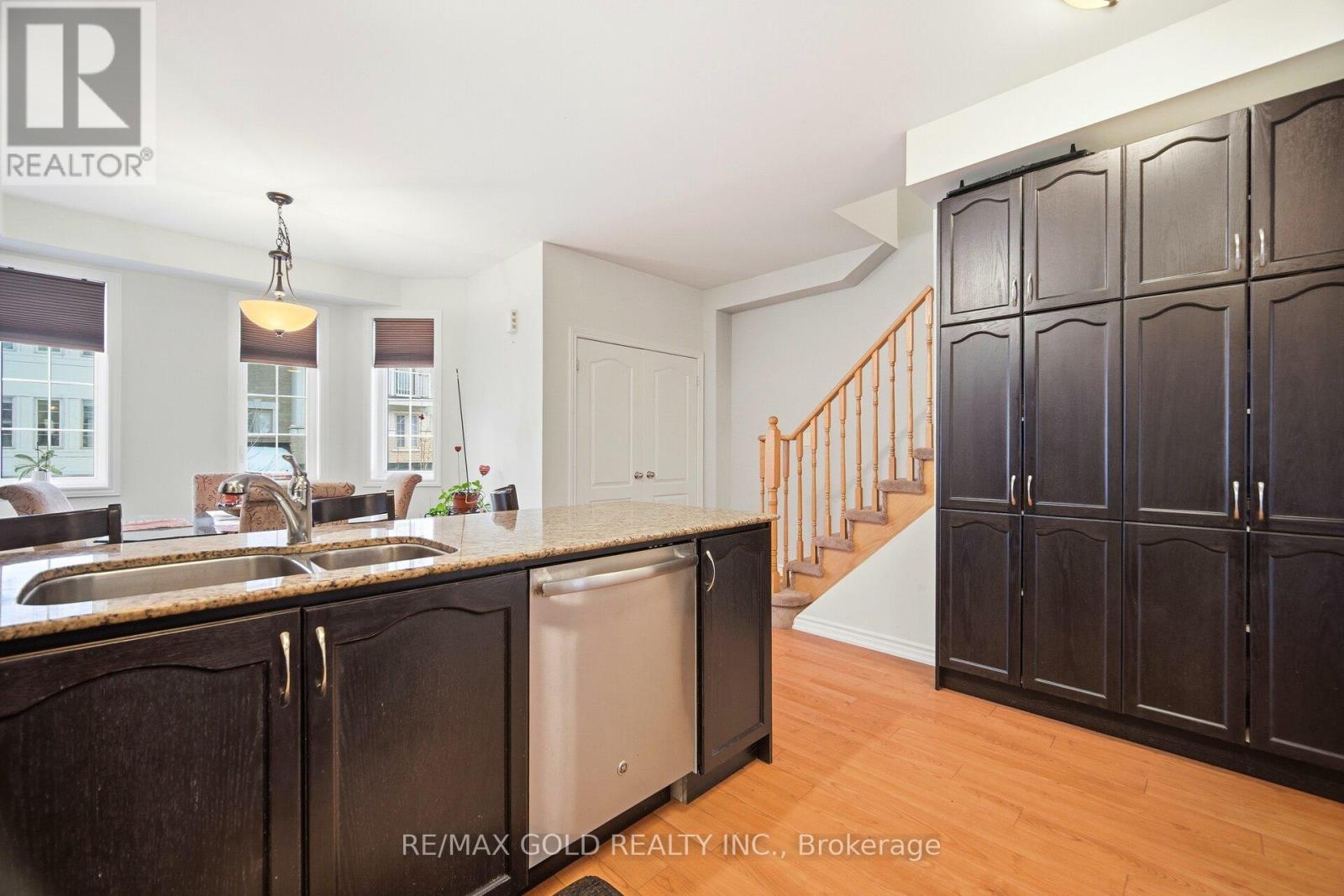 31 Kayak Heights, Brampton, Ontario  L6Z 0H8 - Photo 12 - W12789916