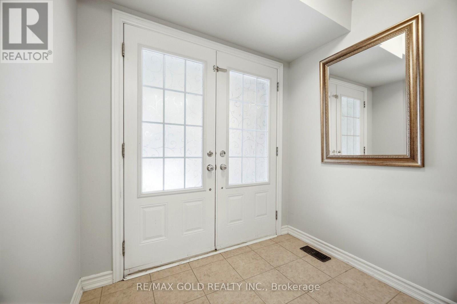 31 Kayak Heights, Brampton, Ontario  L6Z 0H8 - Photo 5 - W12789916