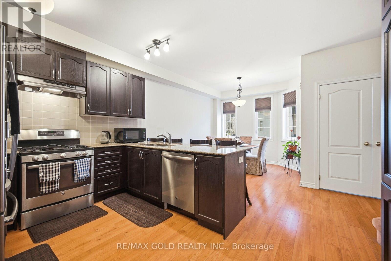 31 Kayak Heights, Brampton, Ontario  L6Z 0H8 - Photo 9 - W12789916