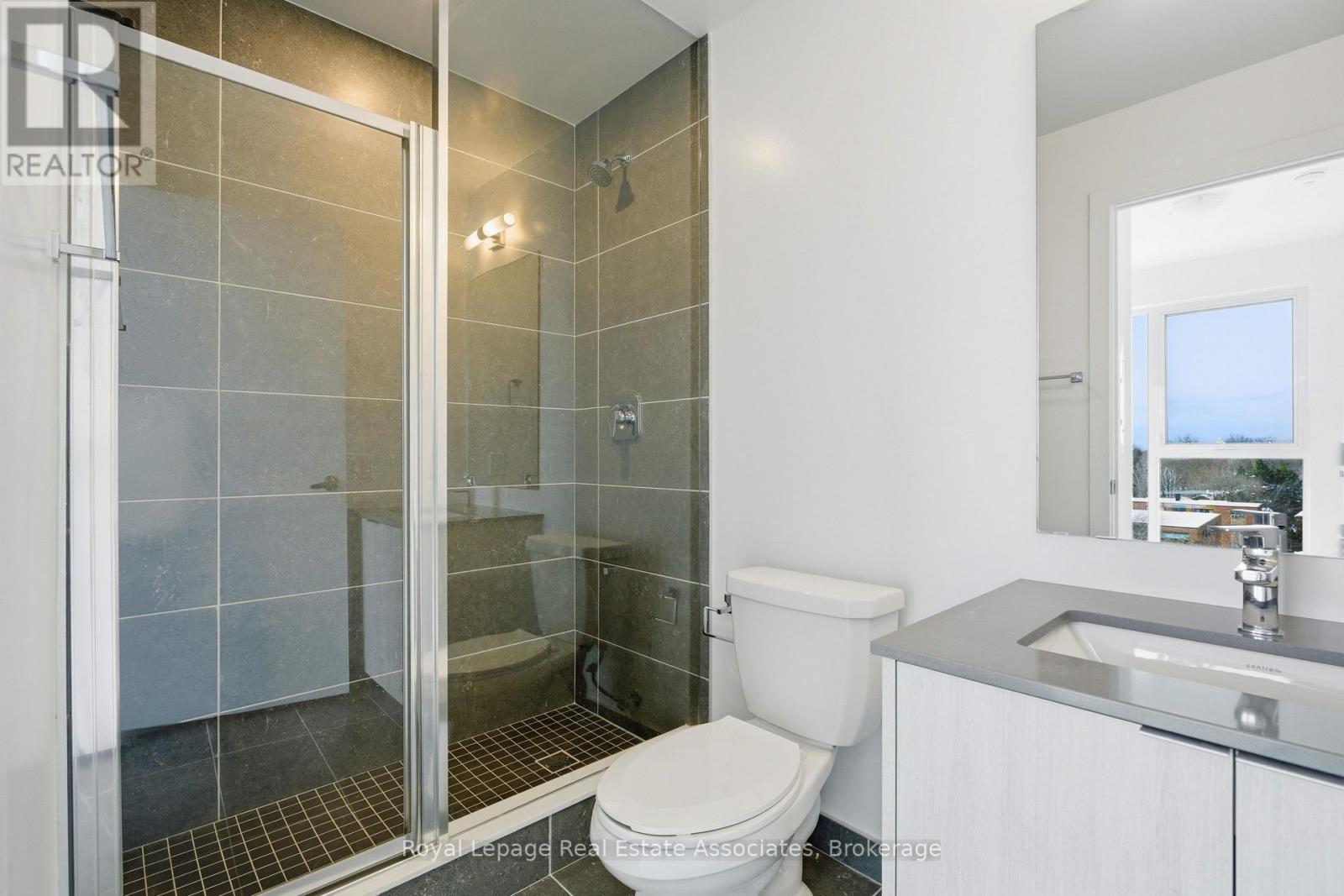 604 - 2088 James Street, Burlington, Ontario  L7R 0H2 - Photo 12 - W12789920