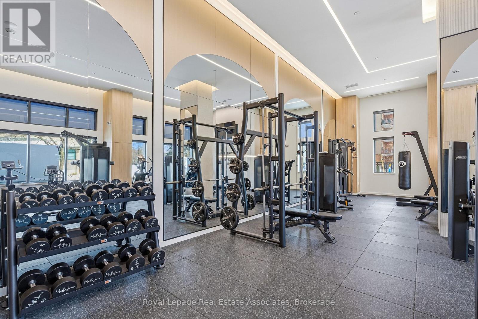 604 - 2088 James Street, Burlington, Ontario  L7R 0H2 - Photo 19 - W12789920