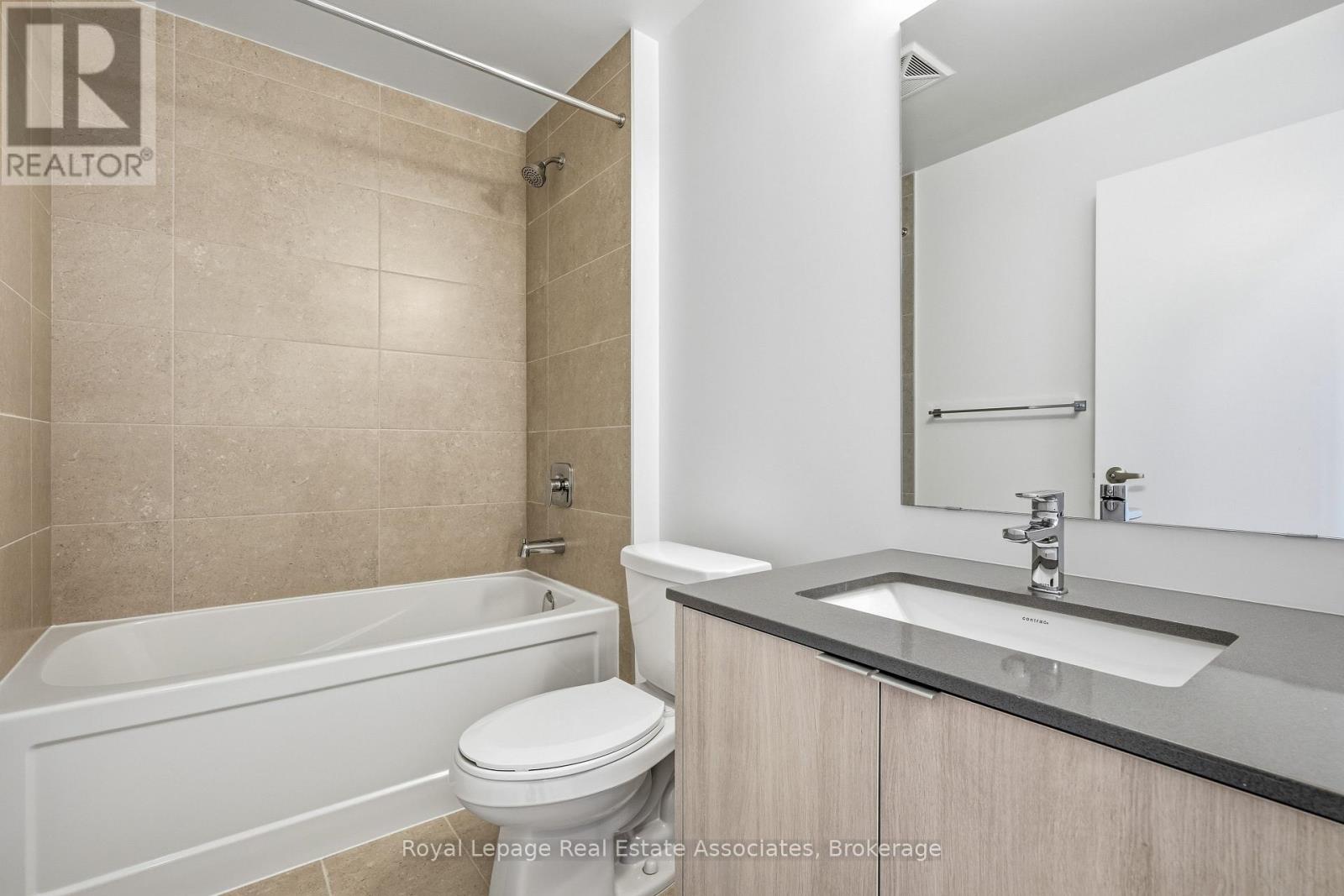 604 - 2088 James Street, Burlington, Ontario  L7R 0H2 - Photo 7 - W12789920