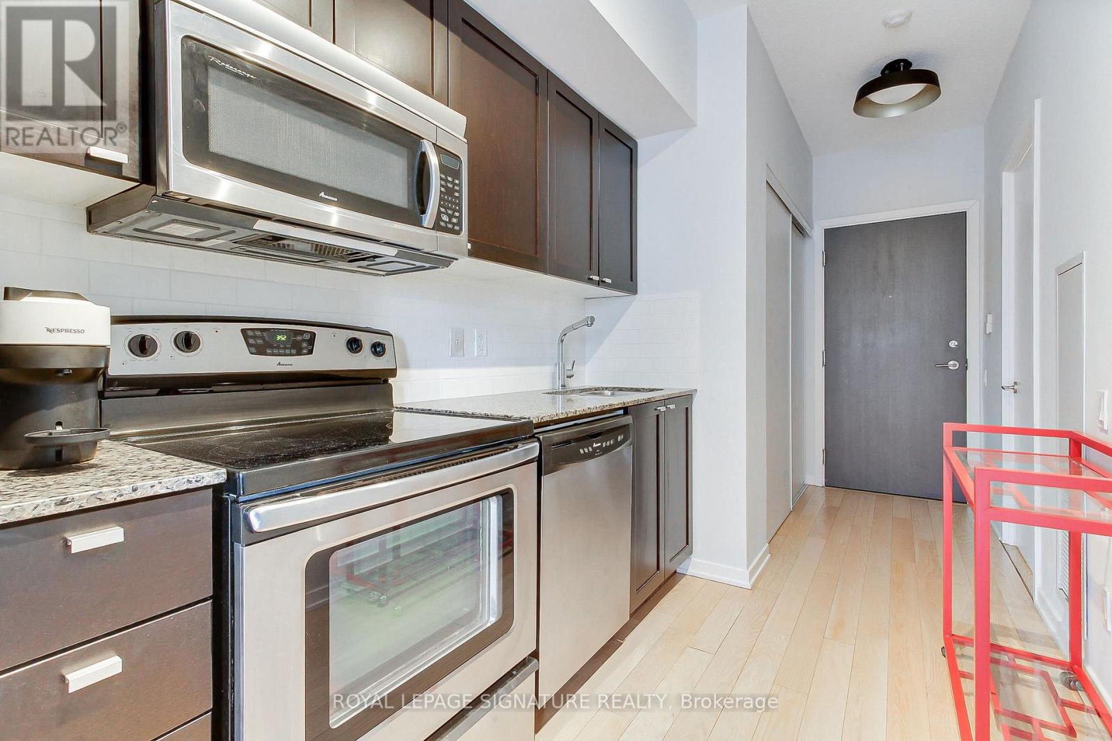 1511 - 103 The Queensway, Toronto, Ontario  M6S 5B4 - Photo 11 - W12789924