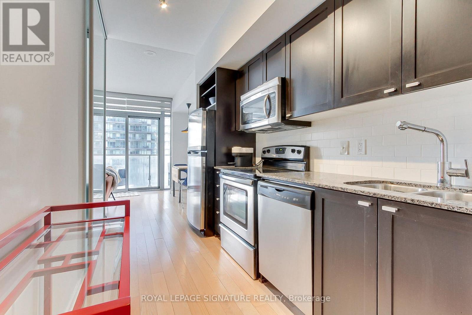 1511 - 103 The Queensway, Toronto, Ontario  M6S 5B4 - Photo 14 - W12789924