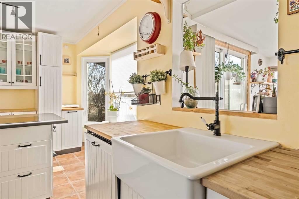 5919 Temple Drive Ne, Calgary, Alberta  T1Y 3B5 - Photo 14 - A2285959