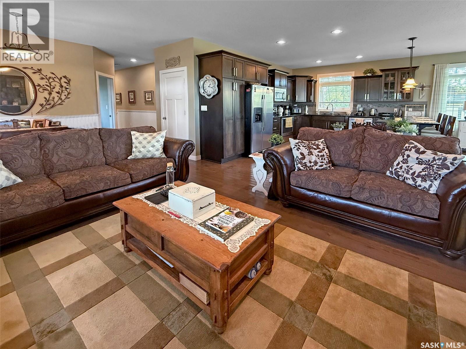 225 11th Avenue, Swift Current, Saskatchewan  S9H 3R9 - Photo 10 - SK028597