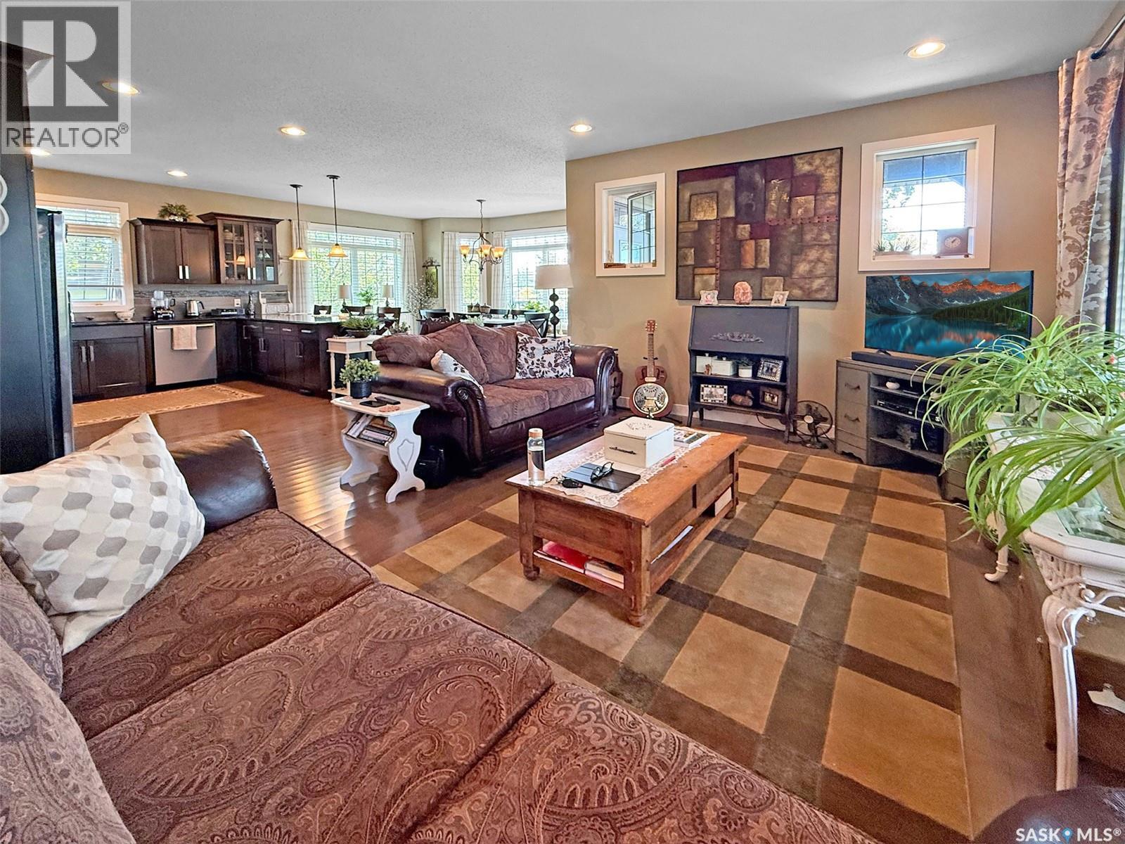 225 11th Avenue, Swift Current, Saskatchewan  S9H 3R9 - Photo 11 - SK028597