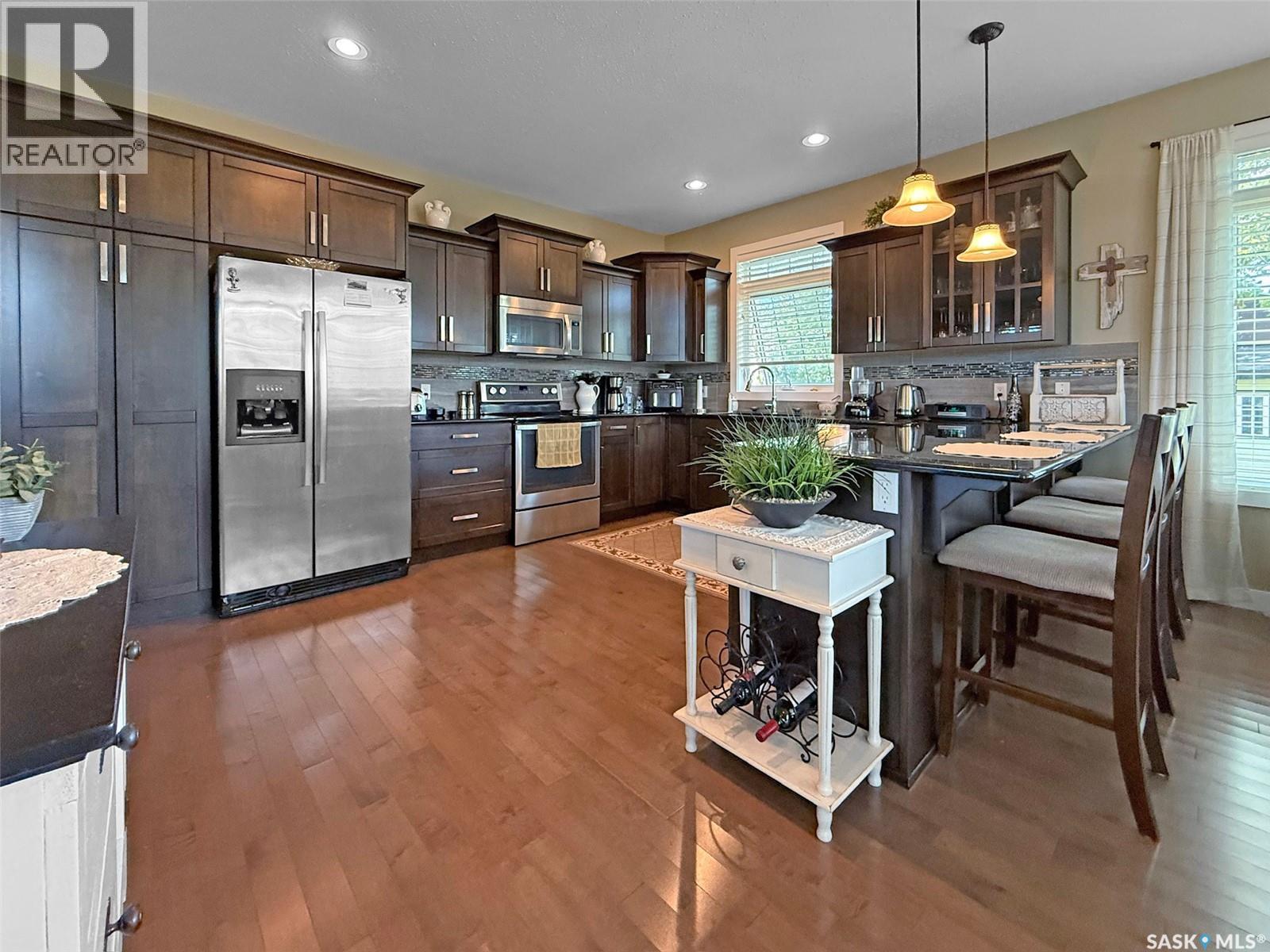 225 11th Avenue, Swift Current, Saskatchewan  S9H 3R9 - Photo 7 - SK028597