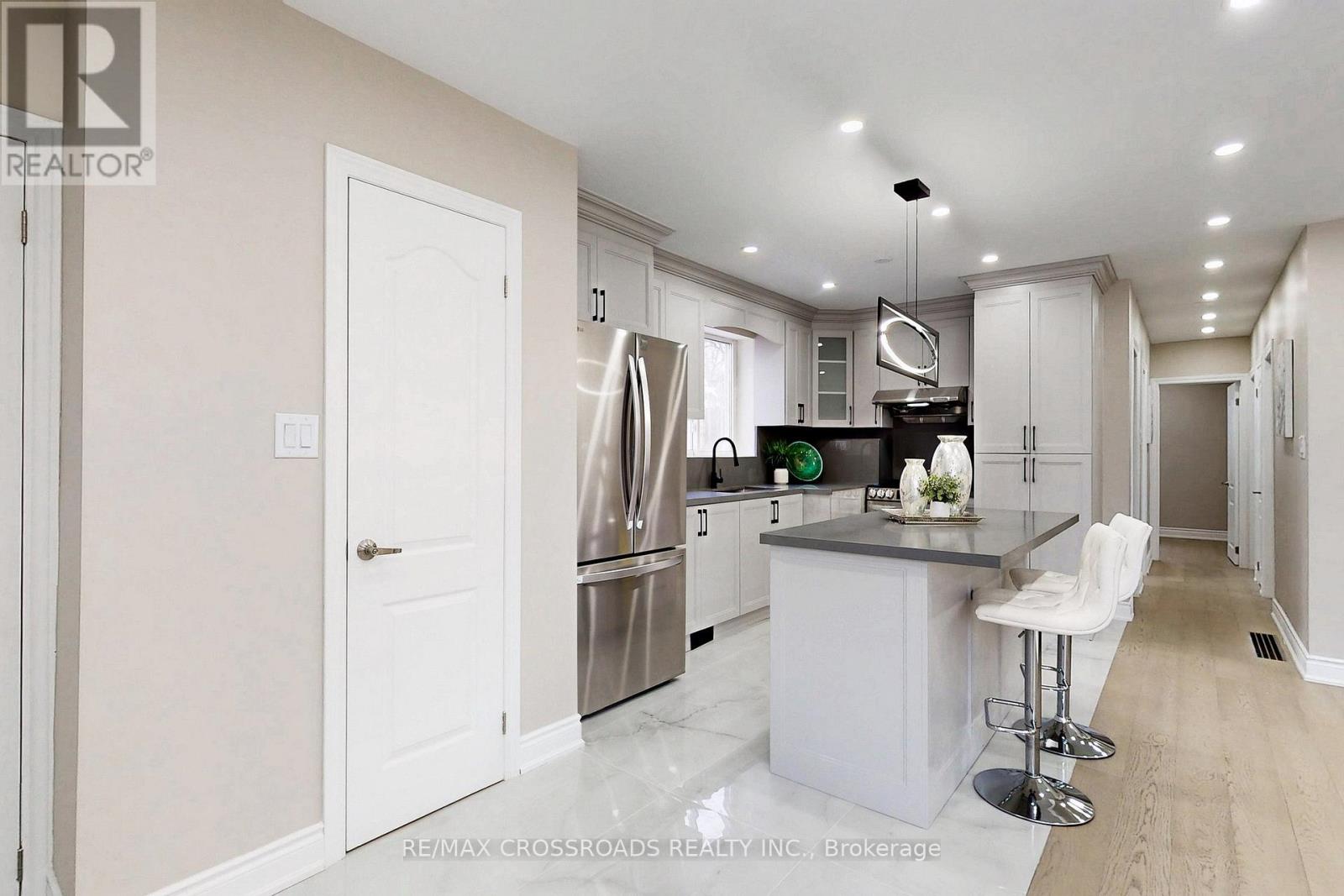 126 Portsdown Road, Toronto, Ontario  M1P 1V5 - Photo 7 - E12774352