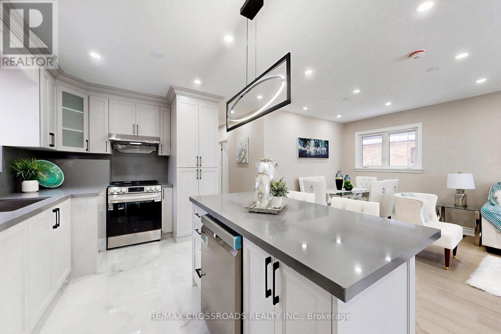 126 Portsdown Road, Toronto, Ontario  M1P 1V5 - Photo 8 - E12774352