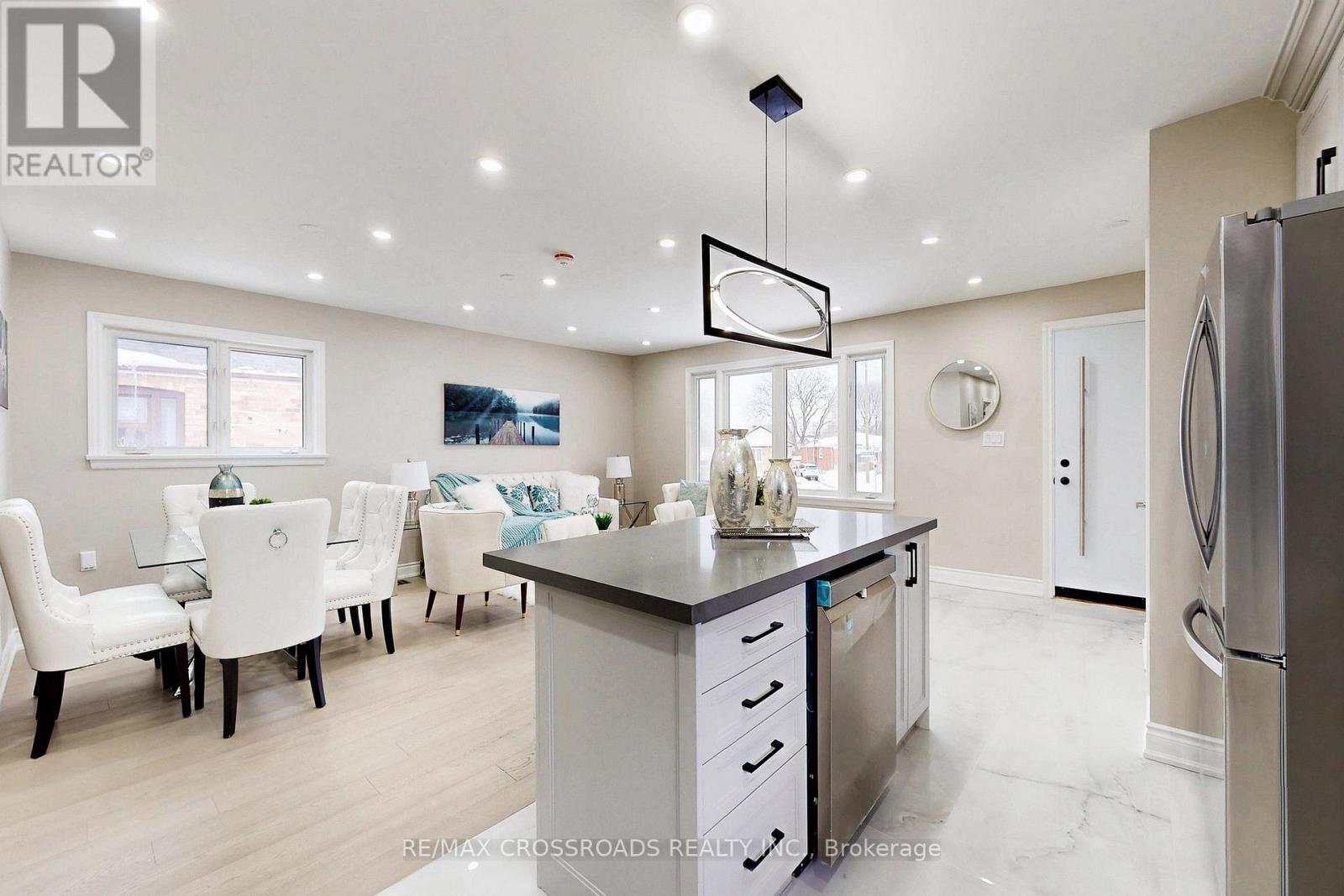 126 Portsdown Road, Toronto, Ontario  M1P 1V5 - Photo 9 - E12774352