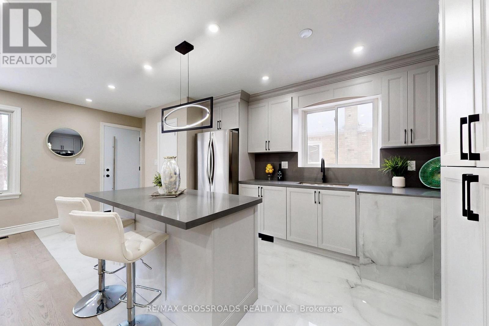 126 Portsdown Road, Toronto, Ontario  M1P 1V5 - Photo 6 - E12774352