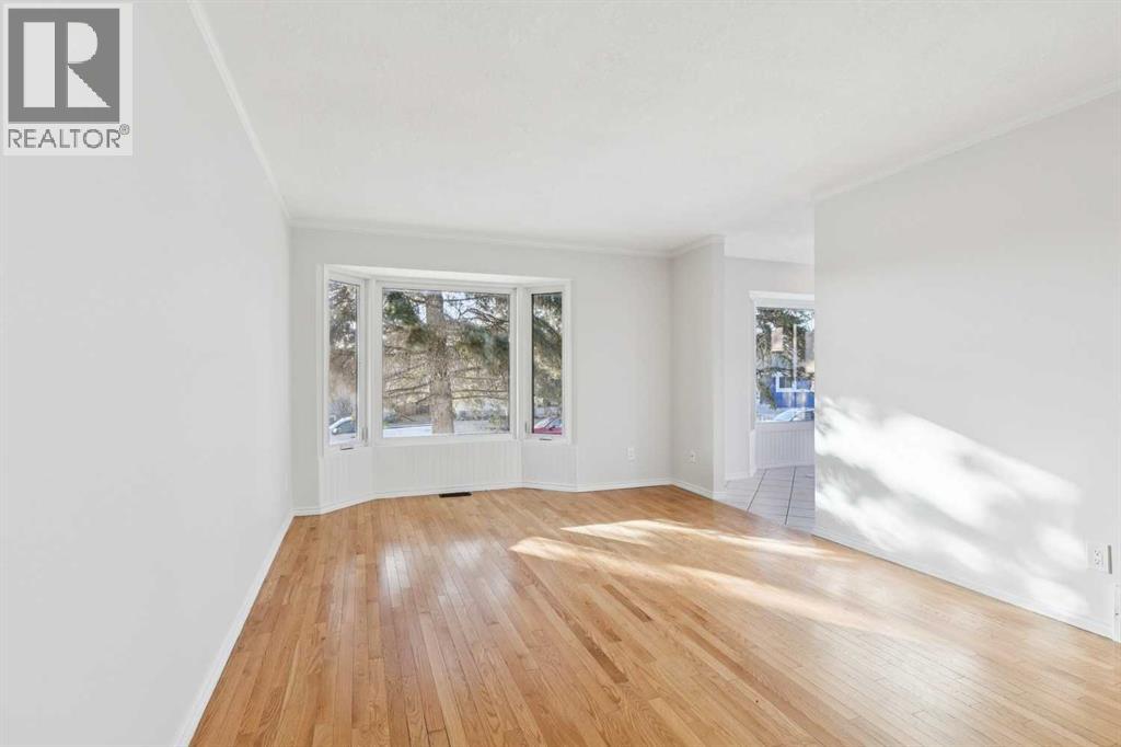 354 Maitland Hill Ne, Calgary, Alberta  T2A 5V3 - Photo 2 - A2285976